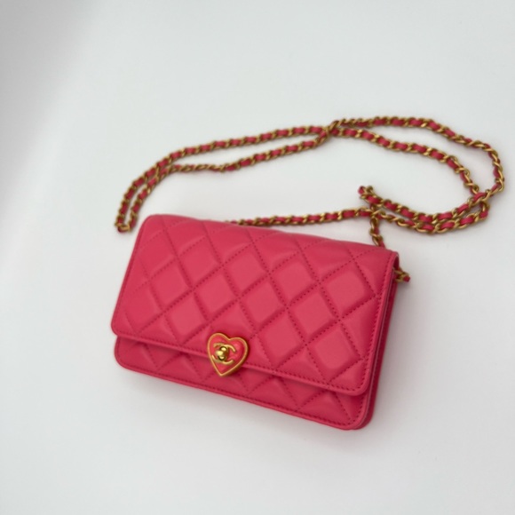 NWT BRAND NEW PINK CHANEL WOC LIMITED EDITION 2023 SUMMER HEART - Picture 6 of 8